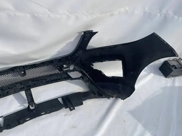 MERCEDES ML W166 Refuerzo de Parachoques AMG image 9