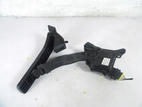 SsangYong Tivoli Grand gaspedal OEM 20550-35510 image 2