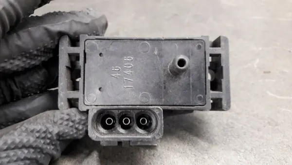 Sensor de pressão OEM 8766311 para Renault Megane Classic image 3