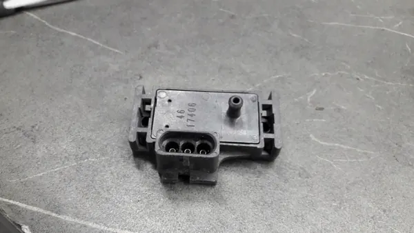 Sensor de pressão OEM 8766311 para Renault Megane Classic image 4
