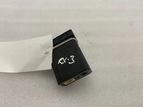 Port USB Lexus NX 2020 OEM 8619024030 - Occasion image 5