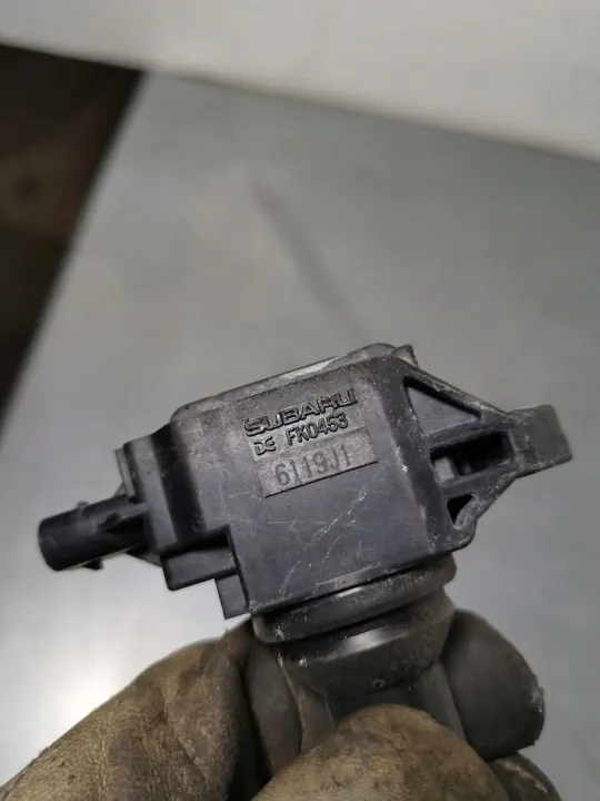 Subaru OE Zündspule OEM 6119J1 - Gebraucht image 3