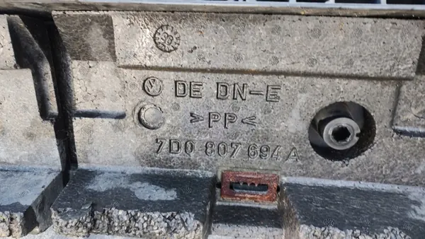 Paraurti anteriore VW Transporter T4 image 9