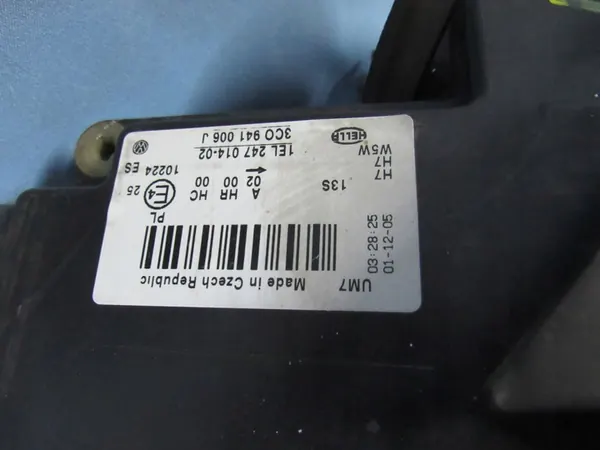 VW Passat B6 Ajovalot Vasen Oikea Hella OEM image 5