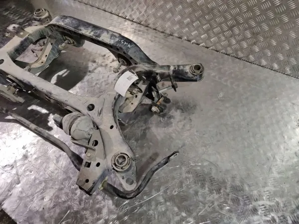 UTO21407 Sous-châssis arrière pour Ford Mustang VI 2016 image 4