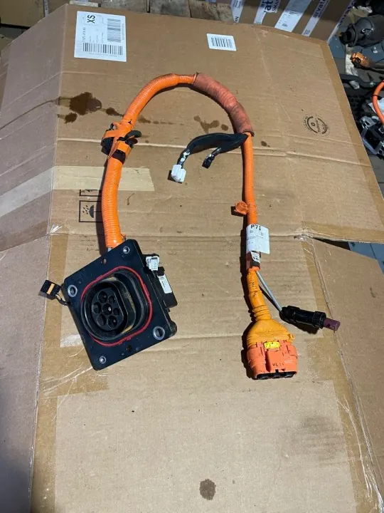 Hyundai Tucson IV Ladebuchse OEM 91682-CZ100 image 8