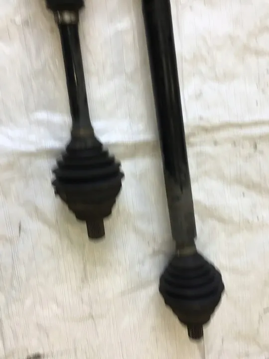 Vänster Höger Framskärmsaxel Audi A4 B6 B7 2.0 image 4