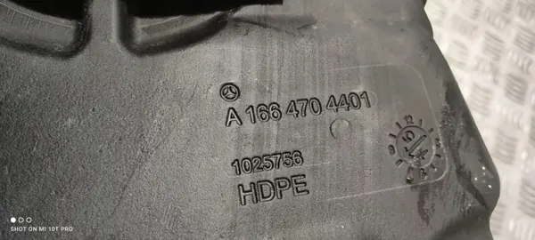Mercedes AdBlue-säiliö OEM A1664704401 GLE W166:lle image 3