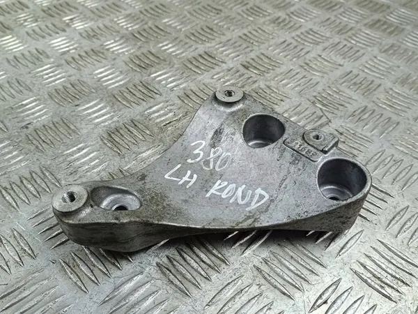 Support de compresseur AC Maserati Levante 2018 311689 image 1