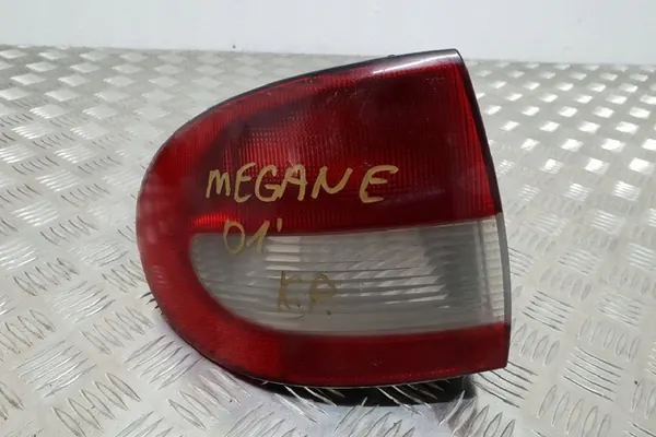Luz trasera izquierda RENAULT MEGANE I 7700428058 image 2