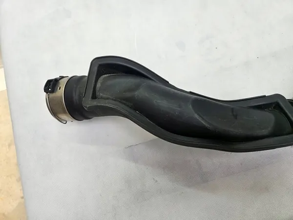 Tubo de intercooler BMW X5 E70 E71 11617807986 image 8