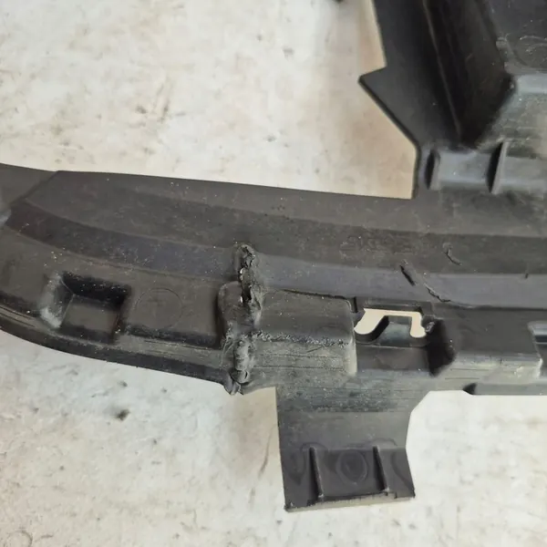 RENAULT MEGANE IV 4 GRILLE SUPPORT OEM 620360534R image 3