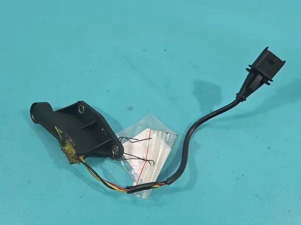 Sensor de posición del árbol de levas Opel Astra II G 90536064 5WK96060 image 3