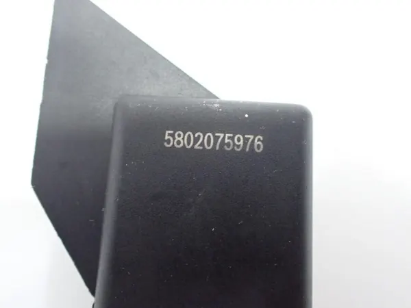 Relé de velas OEM 5802075976 para Iveco Daily VI image 4