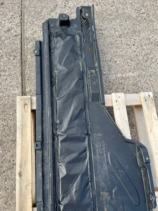 MERCEDES W205 Underredesskydd Vänster A2056841900 image 4