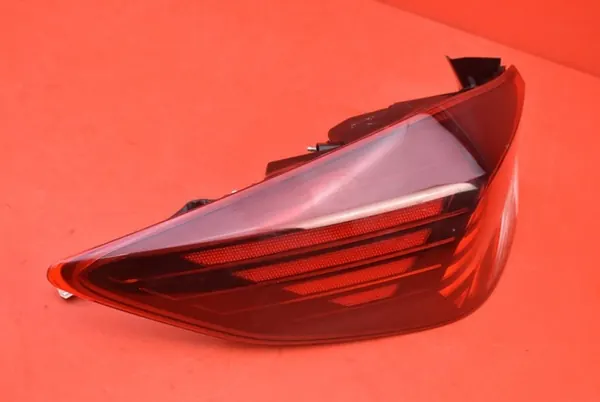 Luz Trasera Izquierda Hyundai Elantra 2019-2020 92401F2500 image 3