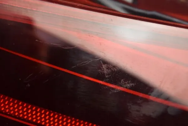 Luz Trasera Izquierda Hyundai Elantra 2019-2020 92401F2500 image 9