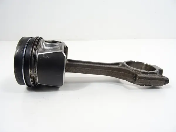 Skoda OE Kolv & Staket Set - Begagnad OEM image 7