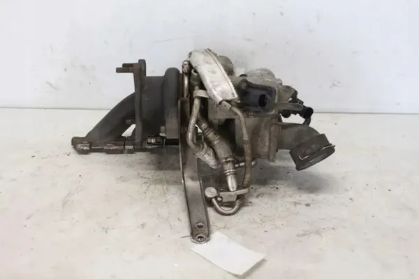 Turbo d'occasion OEM K0353039700136 pour VW Passat B7 image 2
