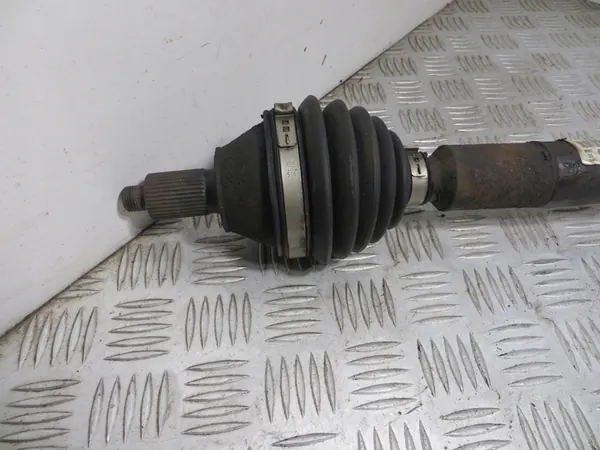 Höger halvmuff 1.4 16V Audi VW Seat Skoda image 2