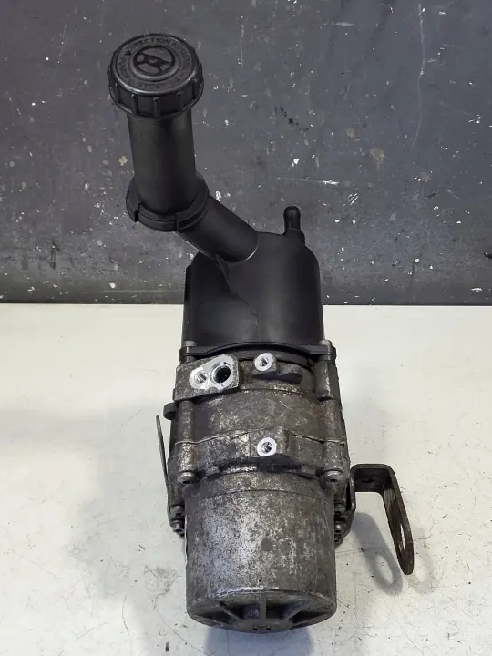 Pompe de direction OEM 9803398080 pour Peugeot 5008 image 5