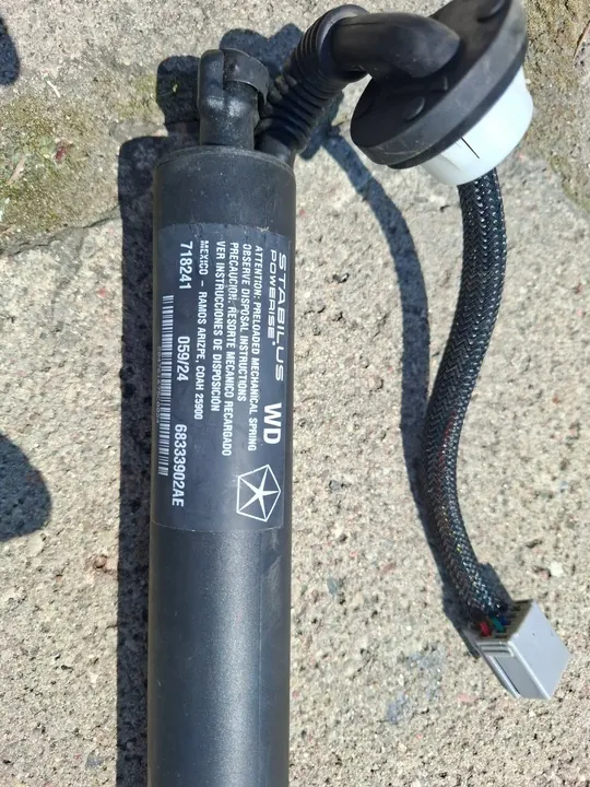 Elektrisk baklucka aktuator Dodge Durango 68333902AB image 2