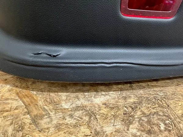 Tapicería lateral puerta trasera derecha OEM A214 - Mercedes Clase E image 3