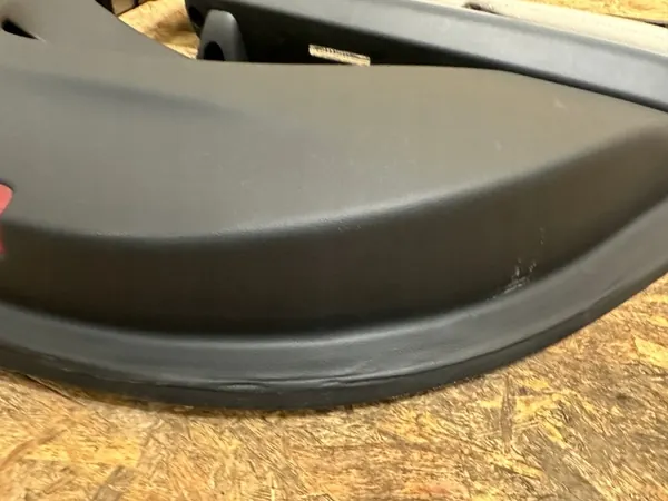 Tapicería lateral puerta trasera derecha OEM A214 - Mercedes Clase E image 4