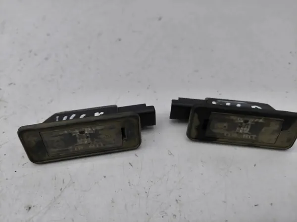 OEM 9682403680 Citroen C4 Picasso Kentekenplaatverlichting image 2
