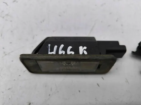 OEM 9682403680 Citroen C4 Picasso Kentekenplaatverlichting image 3