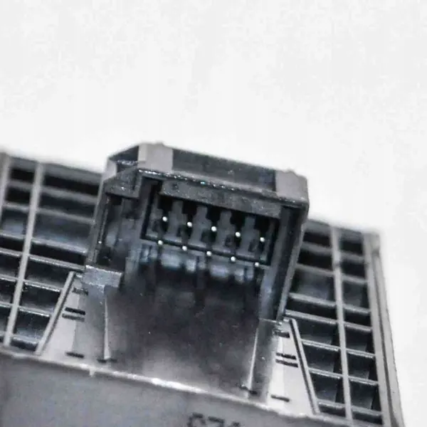 Audi A4 S4 B8 2012 Linker Voorraam Schakelaar image 3