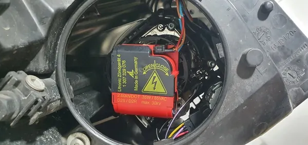 Farol esquerdo Citroen C6 I Xenon completo OEM image 10