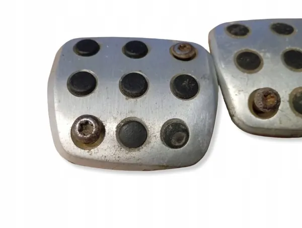 Couvercles de pédales aluminium OEM 96545978 Peugeot 206 CC image 3