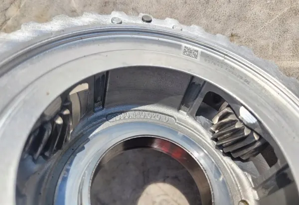 Cárter de caixa ZF8HP45 OEM 1090240058 Usado image 6
