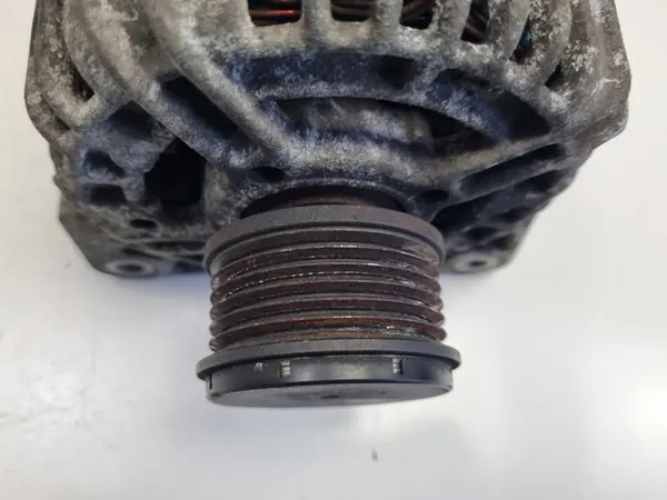 Renault Clio III 1.5 DCI Alternator 0124425071 image 4