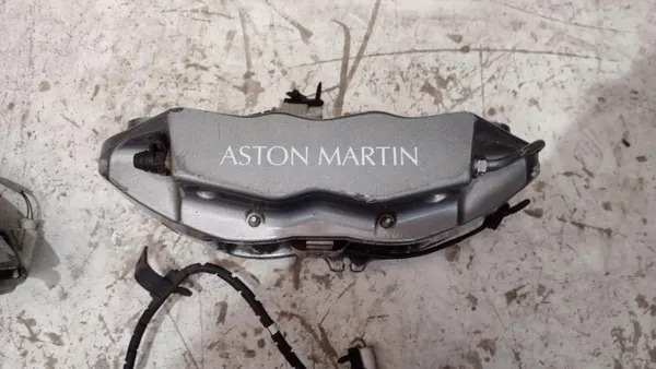 OEM ASTON MARTIN VANTAGE III V8 Bremszangen & Scheiben image 8