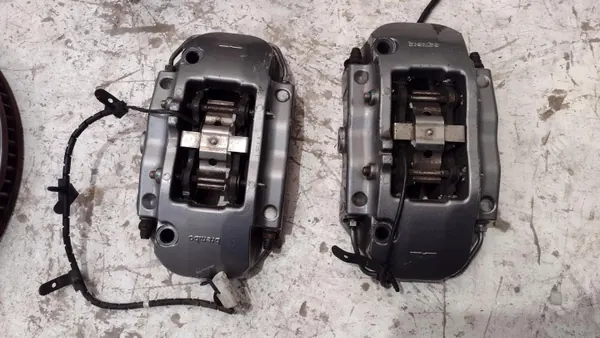 OEM ASTON MARTIN VANTAGE III V8 Bremszangen & Scheiben image 9
