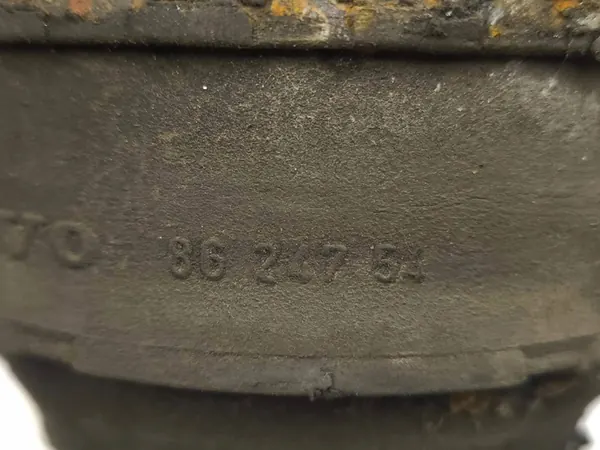 Volvo XC90 2004 Engine Mount Bracket OEM 8624754 image 9