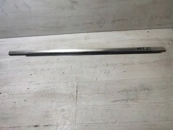 OEM 52140 Moldura ventana delantera izquierda Mercedes GLK image 2