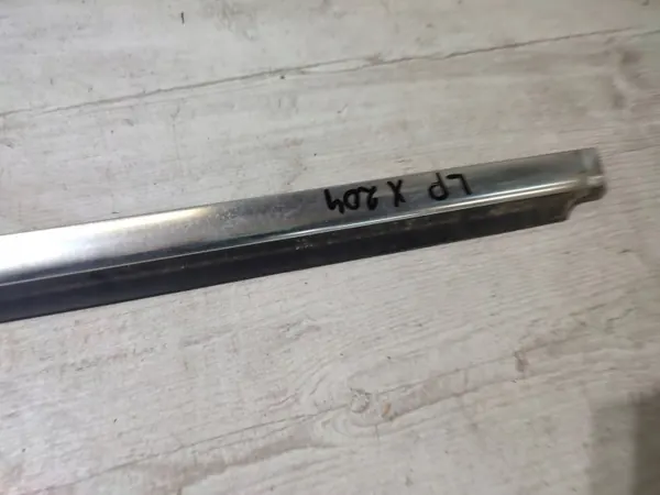 OEM 52140 Moldura ventana delantera izquierda Mercedes GLK image 3