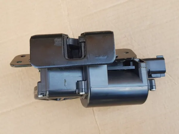 Baklucka Lås Opel Insignia A Kombi - OEM 13501872 image 7