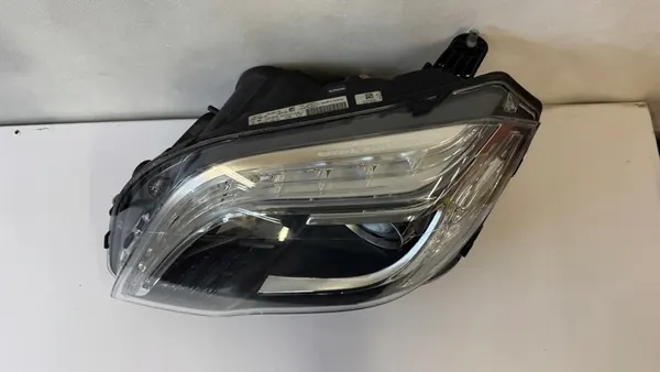 Linker Voorlicht Mercedes GLK Lift Bi-Xenon A2048202339 image 4