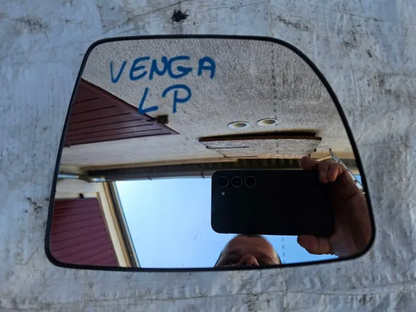 KIA VENGA 09-19 Vasen Peili-Insertti OEM image 2