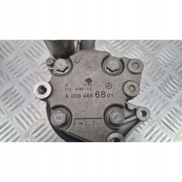 Pompe de direction assistée Mercedes OEM A0064666801 image 6