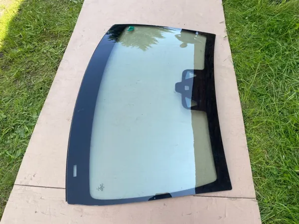 Mercedes 205 C-Klasse Frontscheibe OEM 2056709100 image 6