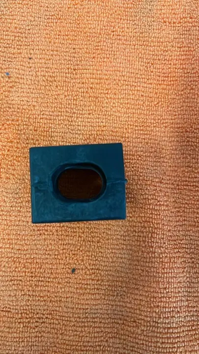 Intercoolerin kiinnitystörmäys OEM LR007399 Discovery 5:lle image 3