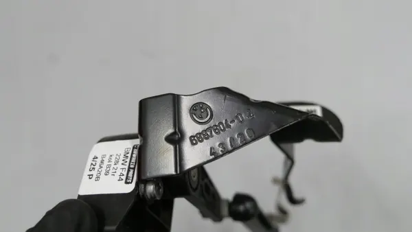 BMW F44 Strålkastarnivåsensor Höger Fram OEM 6887604 image 3