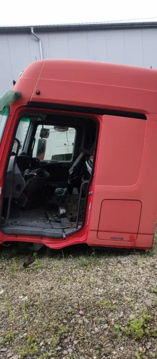 Mercedes Actros MP2 cabineframe - Gebruikt OEM-onderdeel image 2