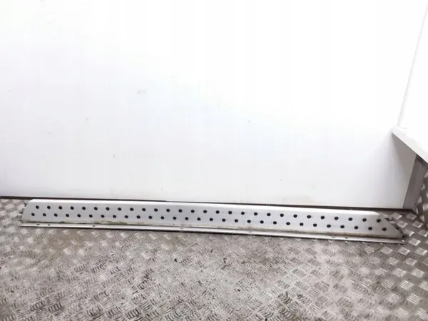BMW X5 E53 Rocker Panel OEM 8403077 Used image 2