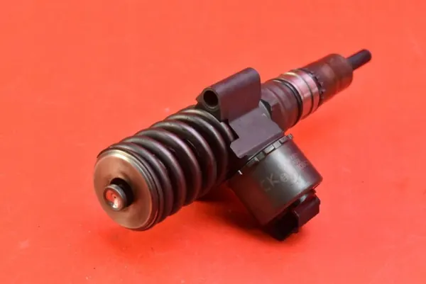 Injectiepomp OEM 03G130073B voor Audi A3 2.0 TDI image 5